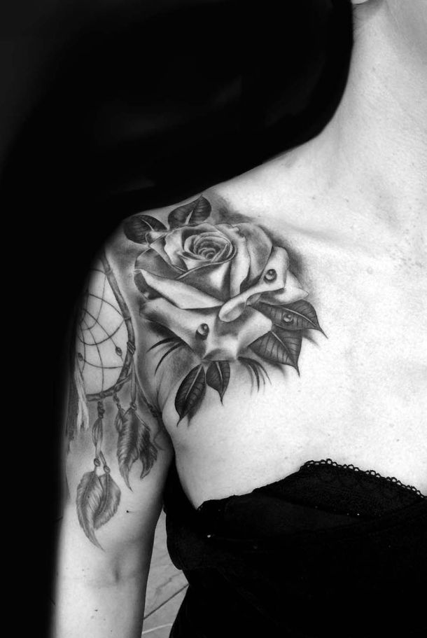 Dreamcatcher und Rose auf dem Schulter, Tattoo-Design